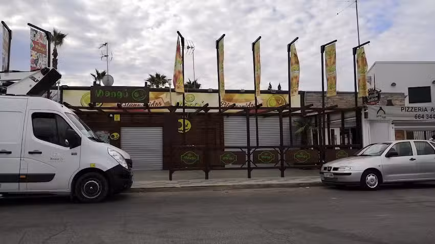 Pub Mang&uacute;