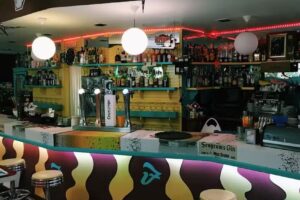 Pub M&aacute;s Seven