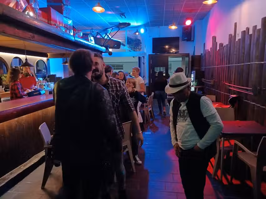 Pub Mem&ograve;ries