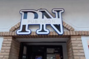 Pub Neon