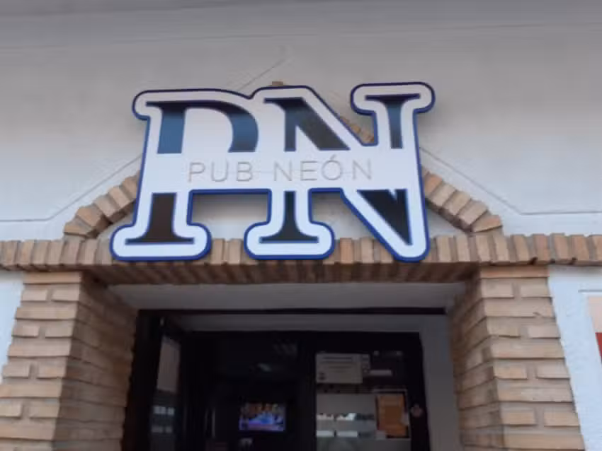 Pub Neon