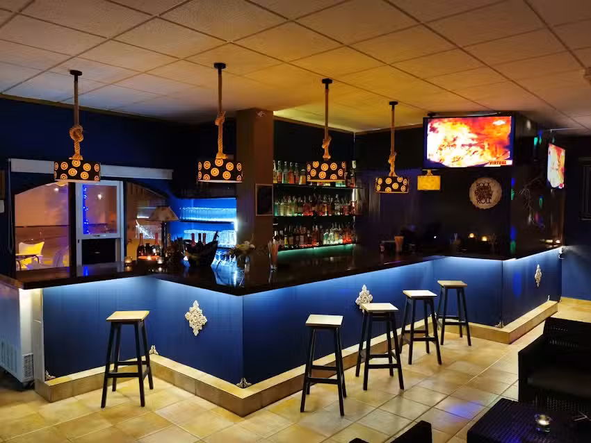 Pub restaurante EMPORIO Gourmet y Copas