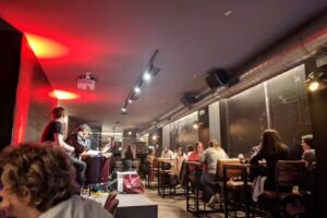 Pub restaurante Ginlab