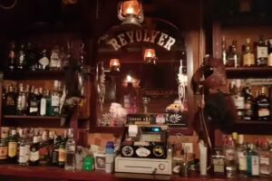 Pub Revolver