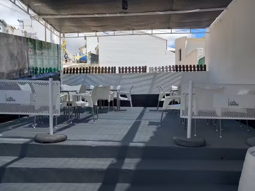 Pub Sala Bamb&uacute; Cafe&Copas