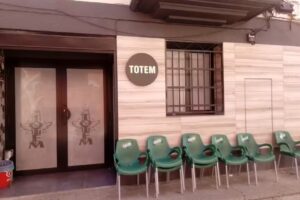 Pub Totem
