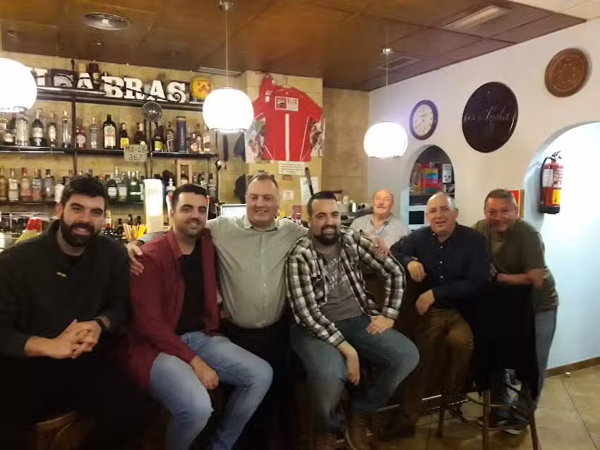 Pub &laquo;T&uacute; Sabr&aacute;s&raquo;