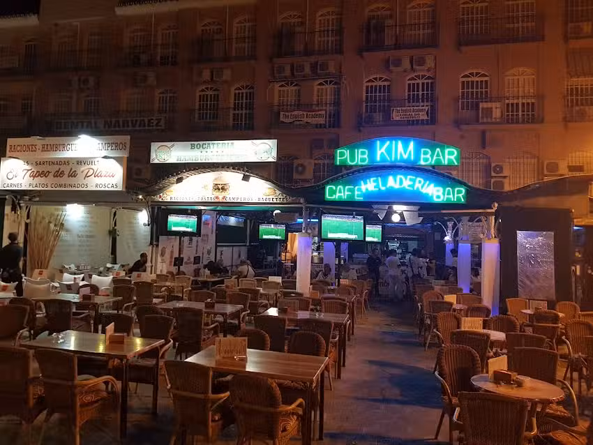 Pub y Bocateria Kim
