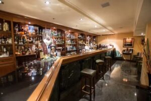 Pub y Copas Valent&iacute;n