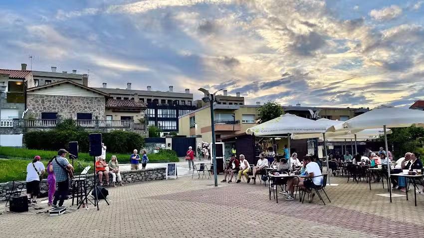 Puertu Chicu Beach Bar