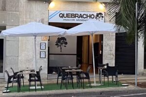 Quebracho asador, parrilla