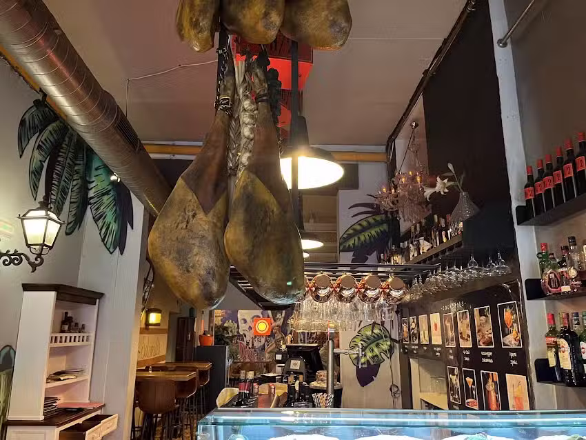 Quina Creu Tapas Restaurante