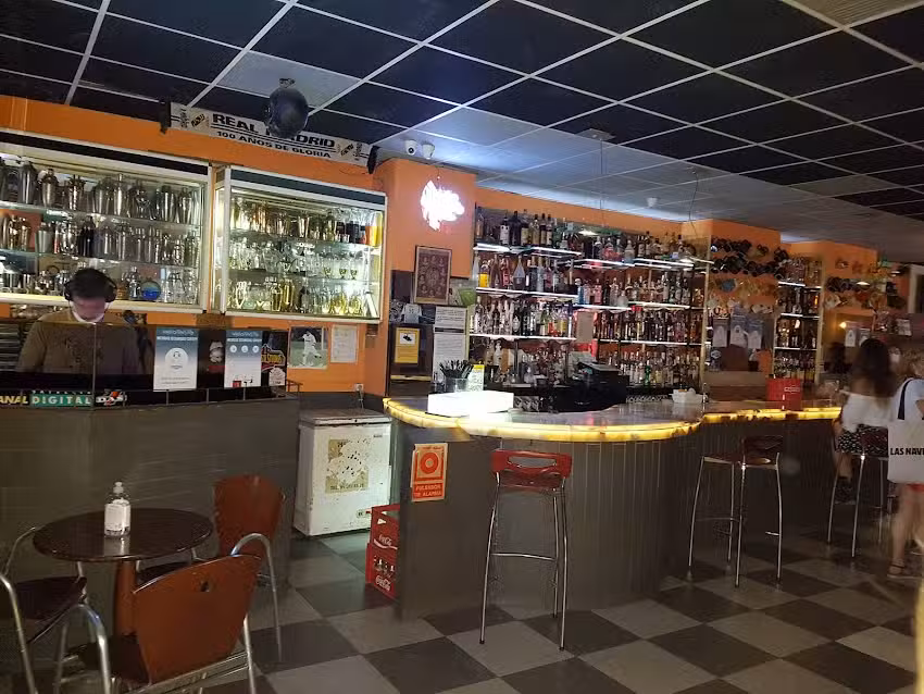 Radio Tr&aacute;nsito