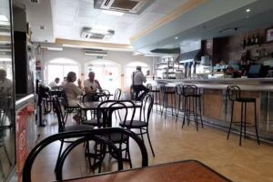 Restauraci&oacute;n Los Pirineos