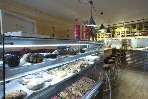 Restaurant Cafeteria Garb&iacute;