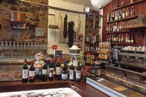 Restaurant Taverna Caliu.VACANCES FINS 22 DE GENER