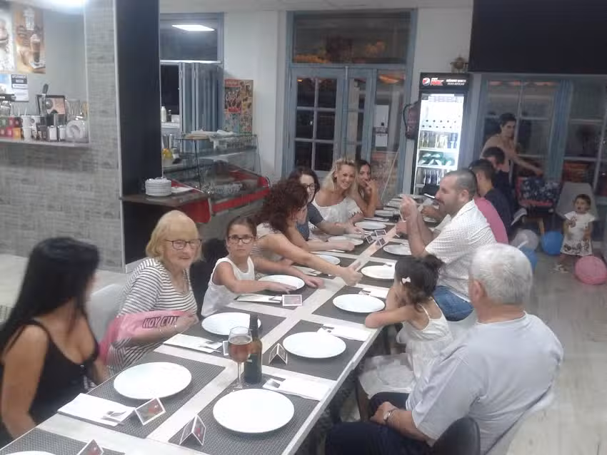 RESTAURANT TRIANGLE
