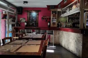 Restaurant Vinoteca Gris &ndash; Salard&uacute;