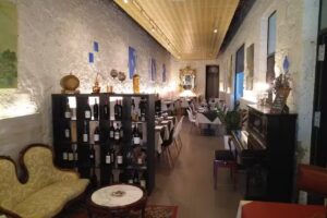 Restaurante Atelier28 | Lounge Bar & Art Gallery