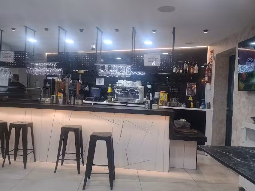 Restaurante Bar Cafeter&iacute;a Kiosco