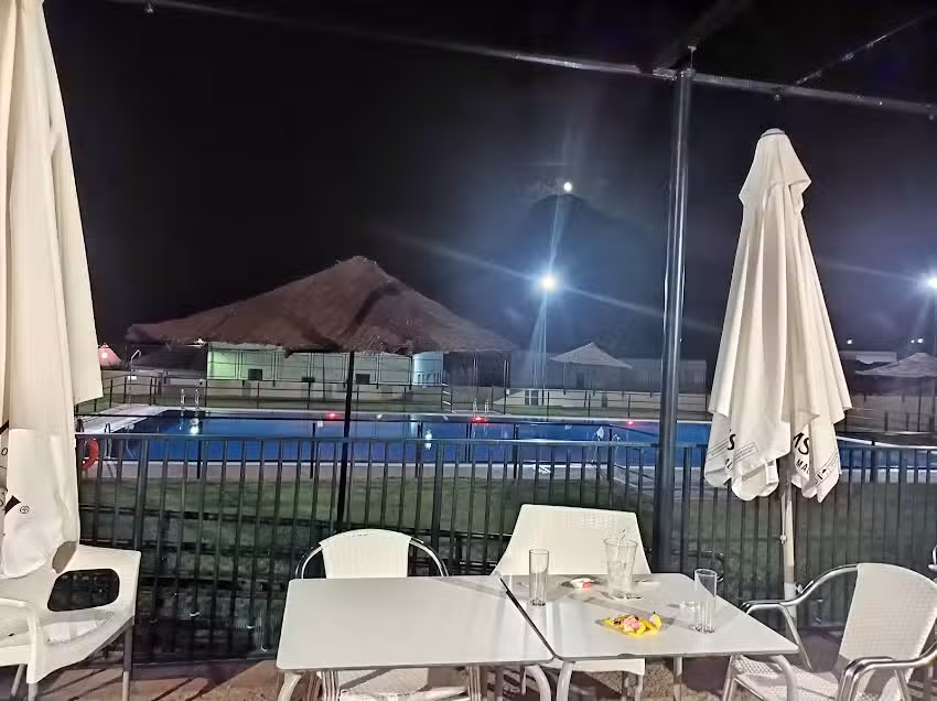 Restaurante bar la piscina