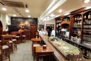 Restaurante Bar…Tolo