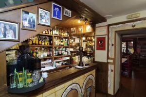 Restaurante &laquo;Bodeg&oacute;n de Mallacan&raquo;