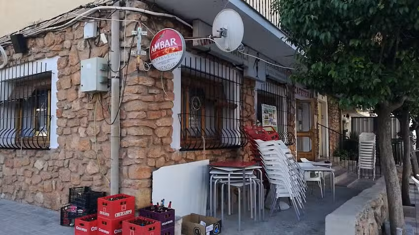 Restaurante & Cafeter&iacute;a Charli