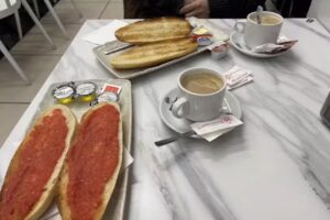 Restaurante-Cafeter&iacute;a Cruz Blanca