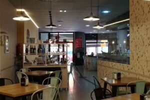 Restaurante /Cervecer&iacute;a Contrastes