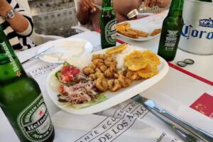 Restaurante Ecuatoriano La Saz&oacute;n de los Apolo