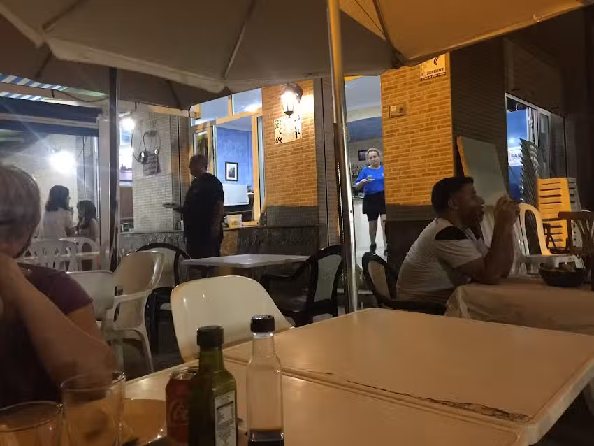 Restaurante El Faro de Puntas / Restaurantes en Puntas de Calnegre