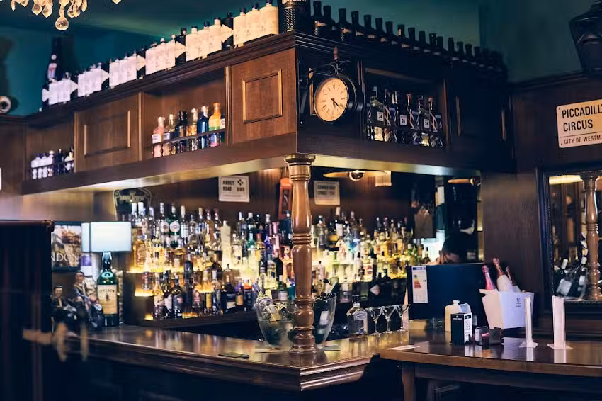 Restaurante Hip&oacute;dromo London Pub