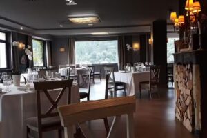 Restaurante Hotel Komentu Maitea