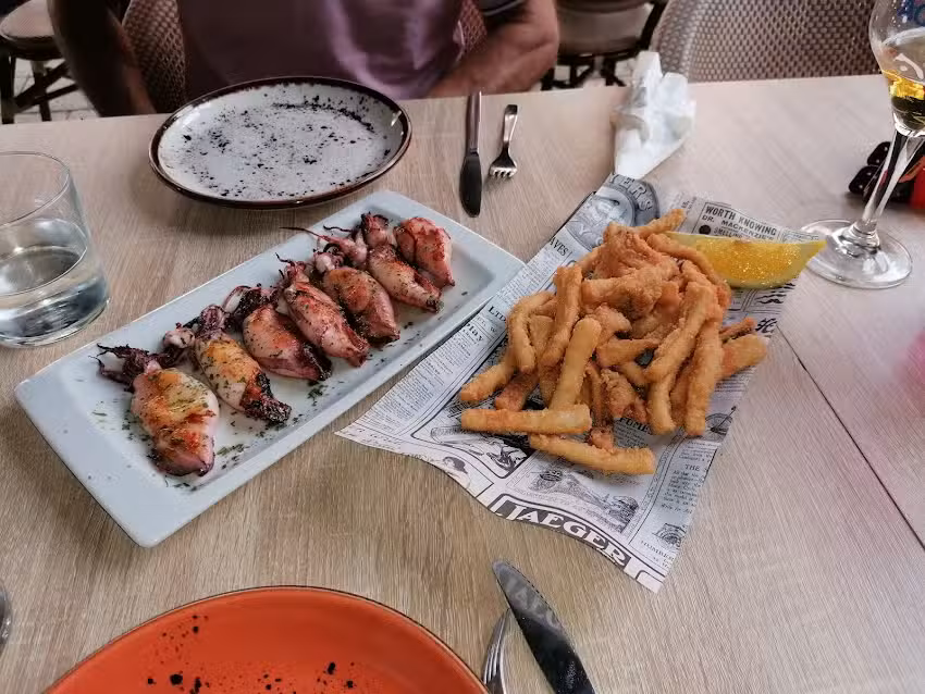 Restaurante La Bah&iacute;a &ndash; Cocina gallega y raciones caseras en Parquesol