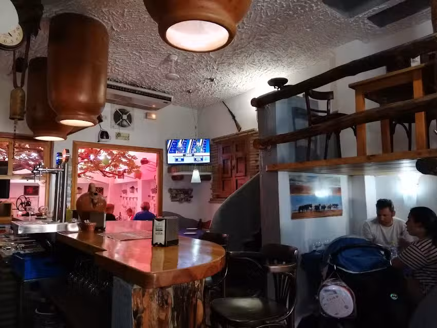 RESTAURANTE LA BODEGA.