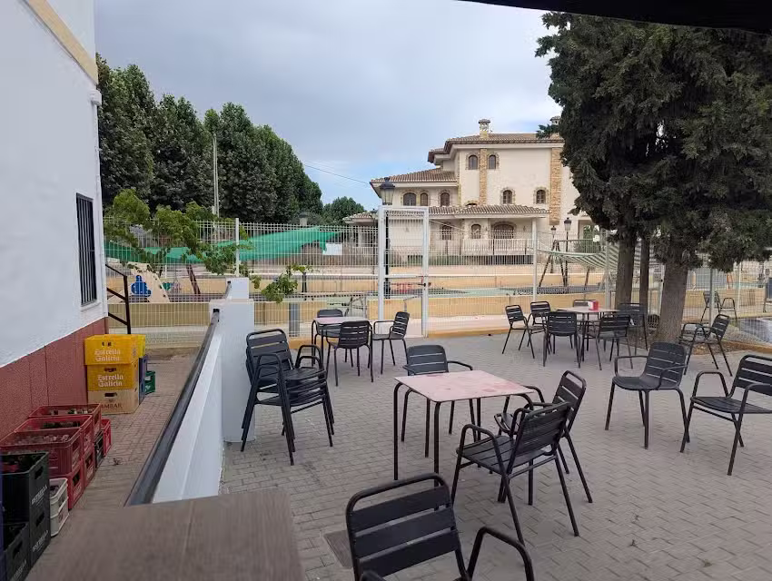 Restaurante &laquo;LA PISCINA&raquo;