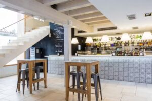 RESTAURANTE LOS CLAVELES