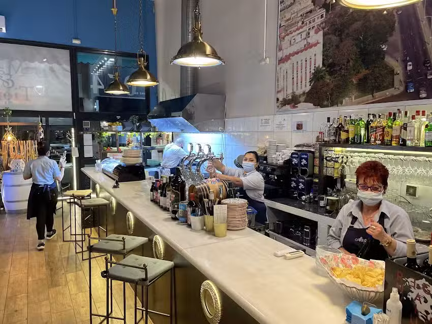 Restaurante Marisquer&iacute;a Omar y Tierra