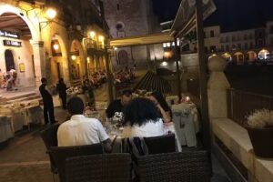 Restaurante Mes&oacute;n Hostal la Cadena