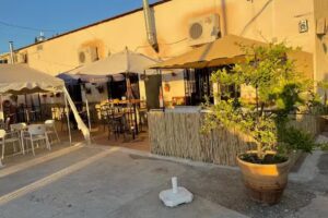 Restaurante Paseo de los Le&ntilde;adores