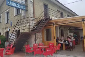 Restaurante sidreria pensi&oacute;n la casa abajo