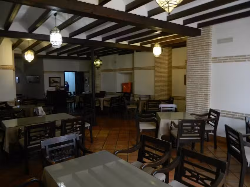 RESTAURANTE-TABERNA LA CHIVA