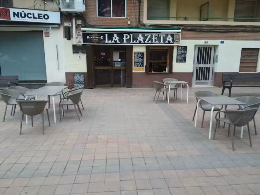 Restaurante Taper&iacute;a La Plazeta
