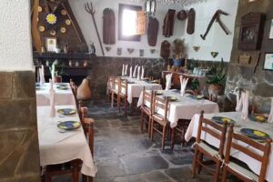 Restaurante Witch Cave