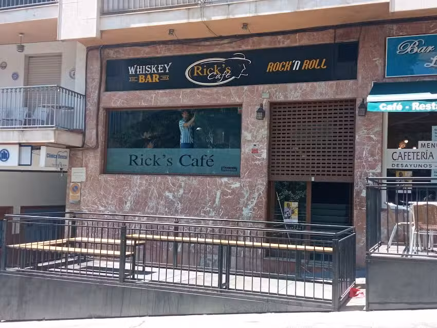 Rick&rsquo;s Caf&egrave;