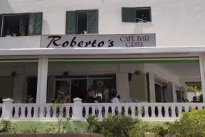 Roberto&rsquo;s Caf&eacute; Bar Grill