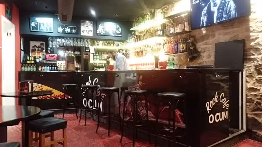 Rock Caf&eacute; O Cum