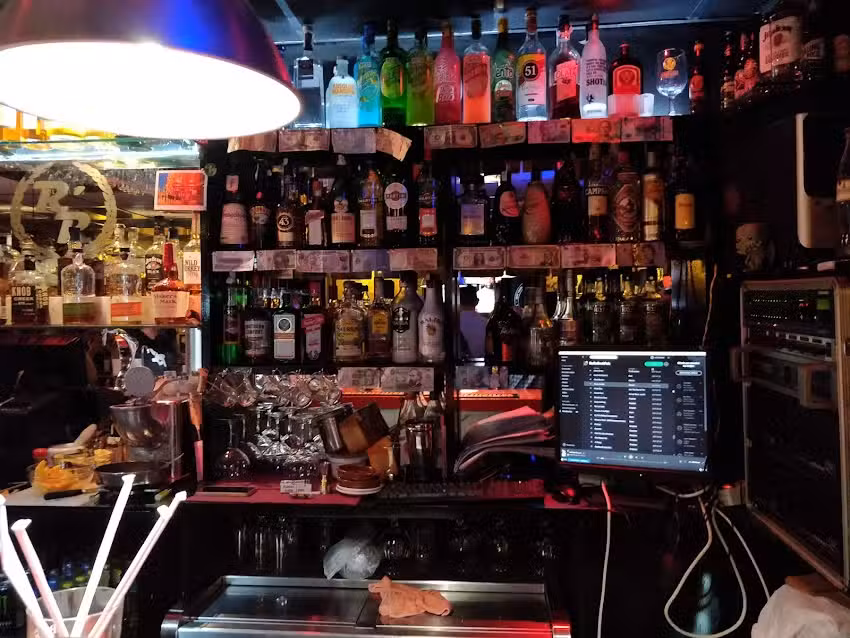 Rollin&rsquo;Rock Pub