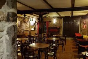 Rustic Rock Caf&eacute;